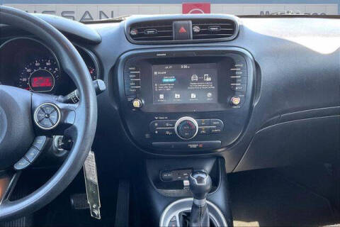 2019 Kia Soul +
