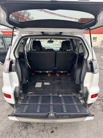 2012 Mitsubishi Outlander SE