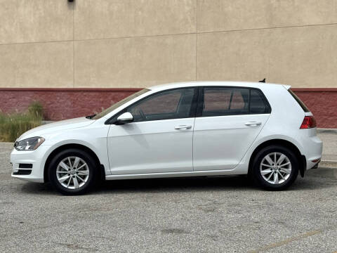 2016 Volkswagen Golf TSI S