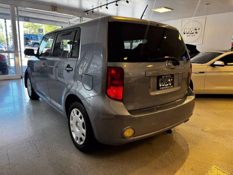 2009 Scion xB