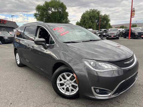 2020 Chrysler Pacifica Touring L