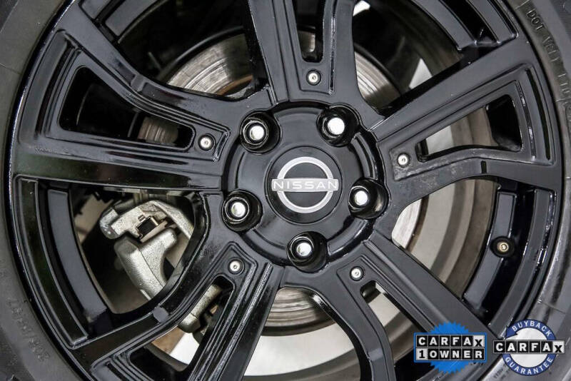 2022 Nissan Kicks SR