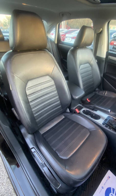 2015 Volkswagen Passat 1.8T SE