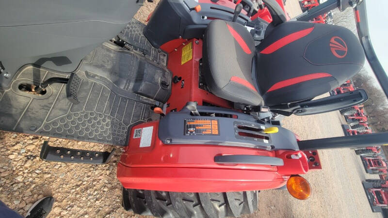 2025 Mahindra 1635 Shuttle