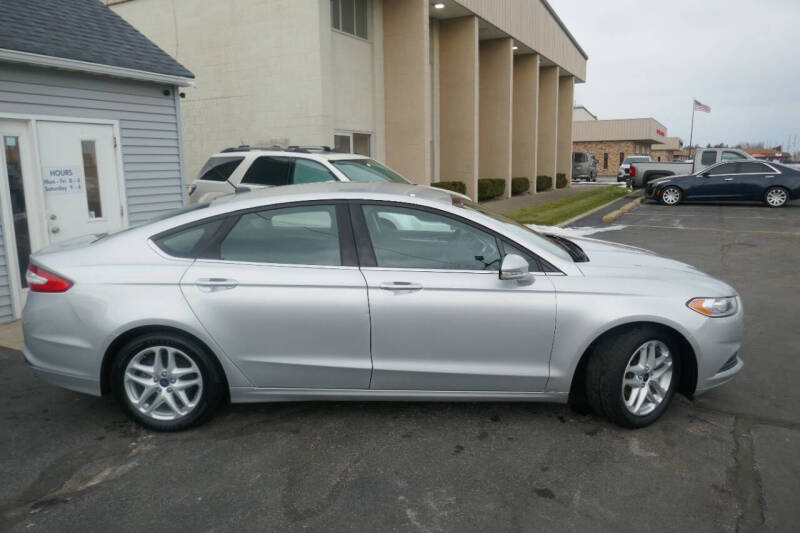 2016 Ford Fusion SE