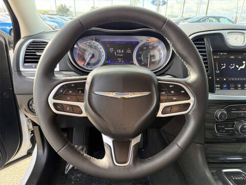 2022 Chrysler 300 Touring