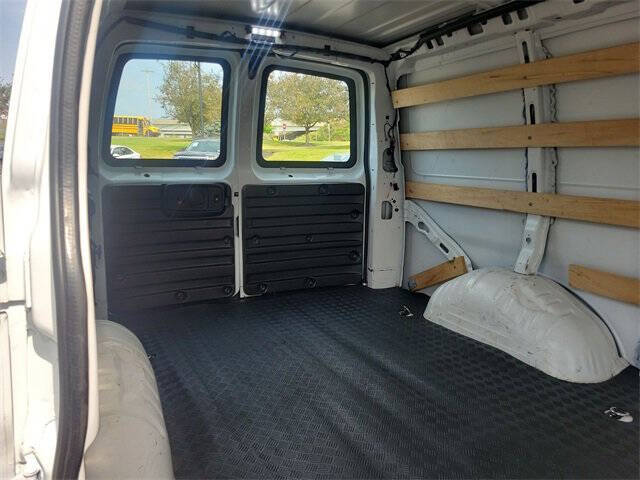 2022 GMC Savana 2500