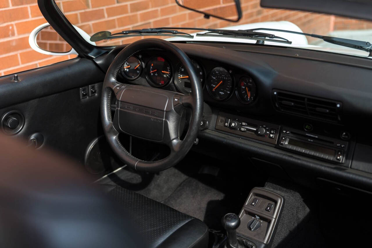 1994 Porsche 911 29