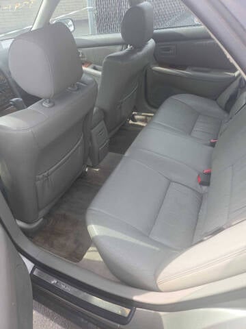 2001 Lexus ES 300 for sale at DNM Autos in Youngstown OH