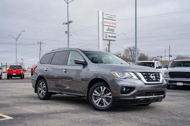 2017 Nissan Pathfinder SL