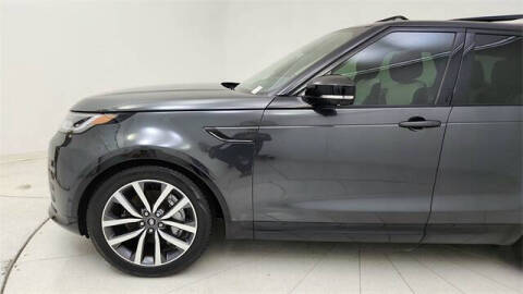 2024 Land Rover Discovery P300 Dynamic SE