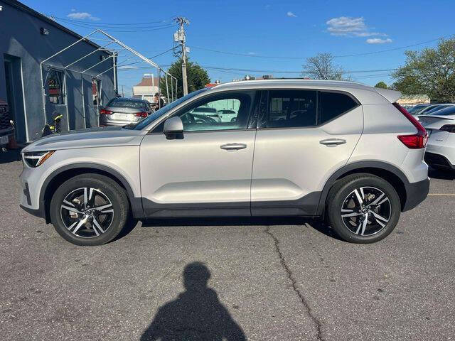 2023 Volvo XC40 B5 Core