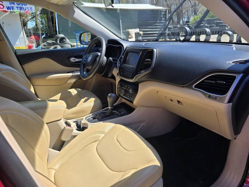 2019 Jeep Cherokee Latitude