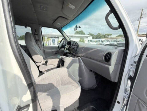 2001 Ford E-Series