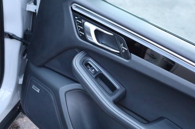 2023 Porsche Macan S