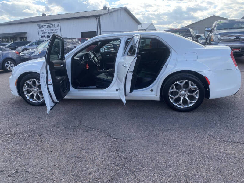 2016 Chrysler 300 C Platinum