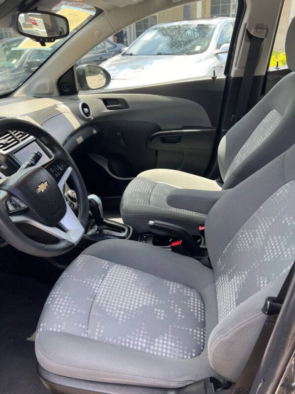 2020 Chevrolet Sonic LT