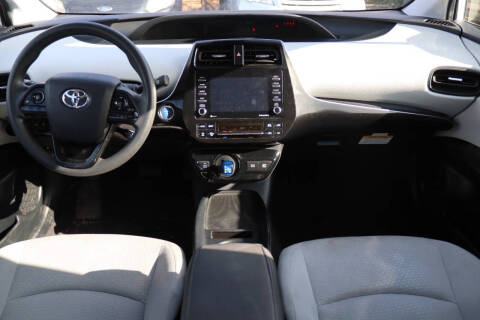 2022 Toyota Prius LE