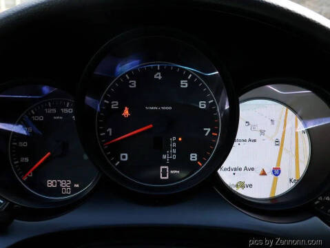 2017 Porsche Cayenne Platinum Edition