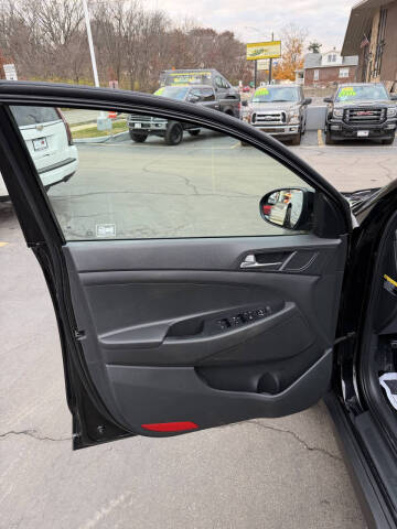 2016 Hyundai Tucson SE