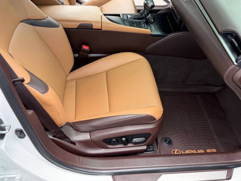 2020 Lexus ES 350