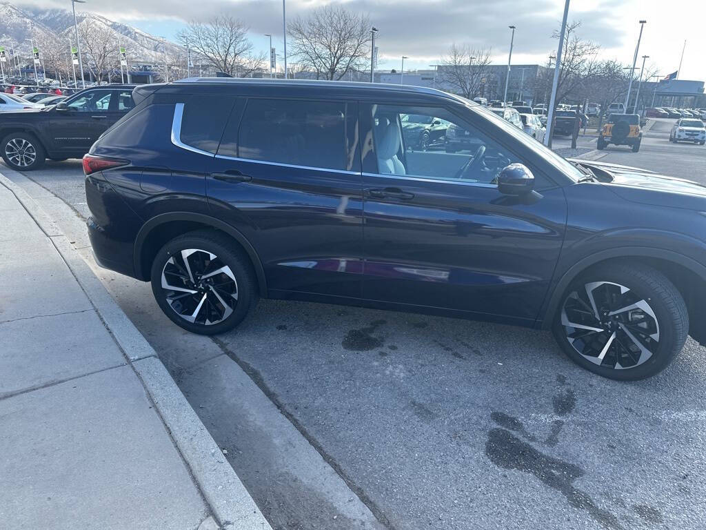 2024 Mitsubishi Outlander for sale at Axio Auto Boise in Boise, ID