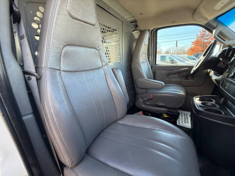 2016 GMC Savana 2500