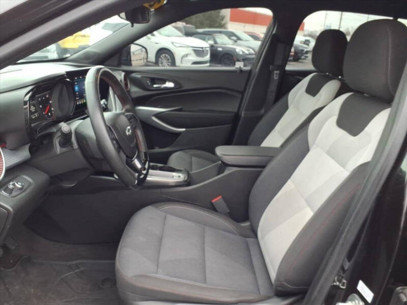 2025 Chevrolet Trax RS