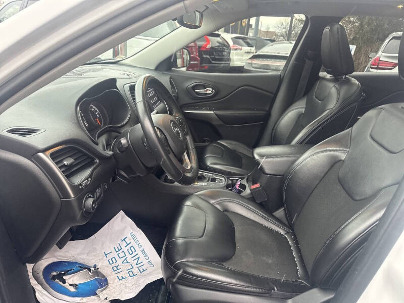 2019 Jeep Cherokee Latitude Plus