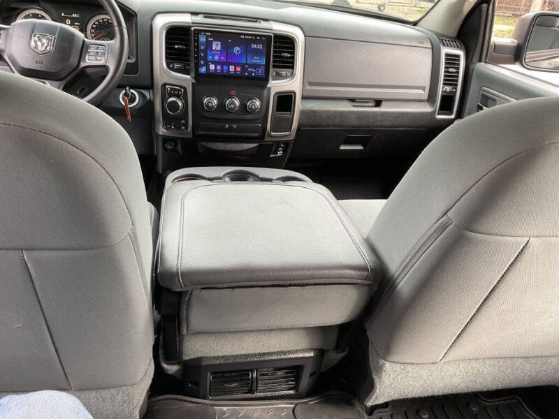 2016 RAM 1500 SLT
