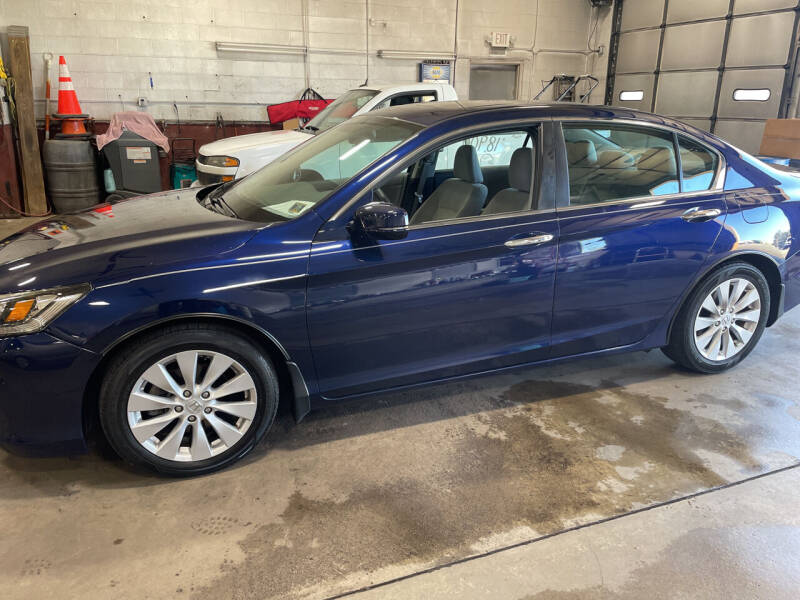 2015 Honda Accord for sale at Phil Giannetti Motors in Brownsville PA