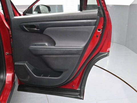 2021 Toyota Highlander LE