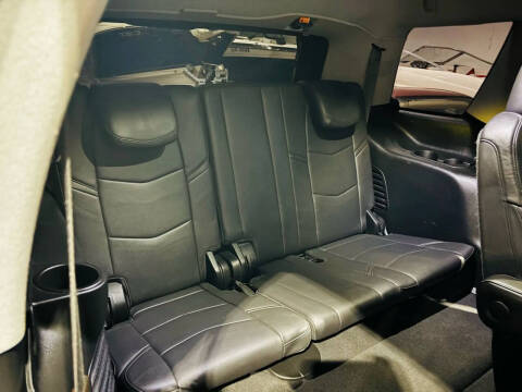 2019 Cadillac Escalade Luxury