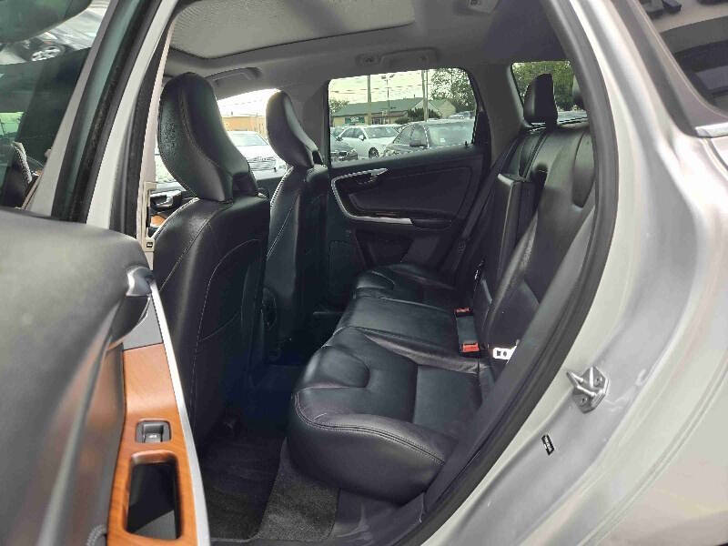 2017 Volvo XC60 T5 Inscription