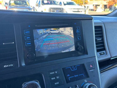 2017 Toyota Sienna XLE 7-Passenger