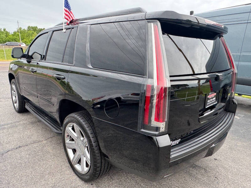 2017 Cadillac Escalade Luxury