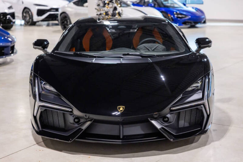 2025 Lamborghini Revuelto