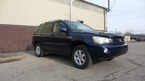 2002 Toyota Highlander for sale at Car $mart in Masury OH