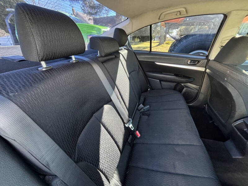 2011 Subaru Legacy 2.5i Premium