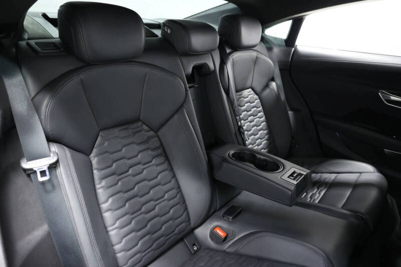 2022 Audi RS e-tron GT quattro