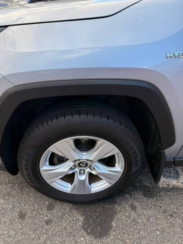 2019 Toyota RAV4 Hybrid XLE