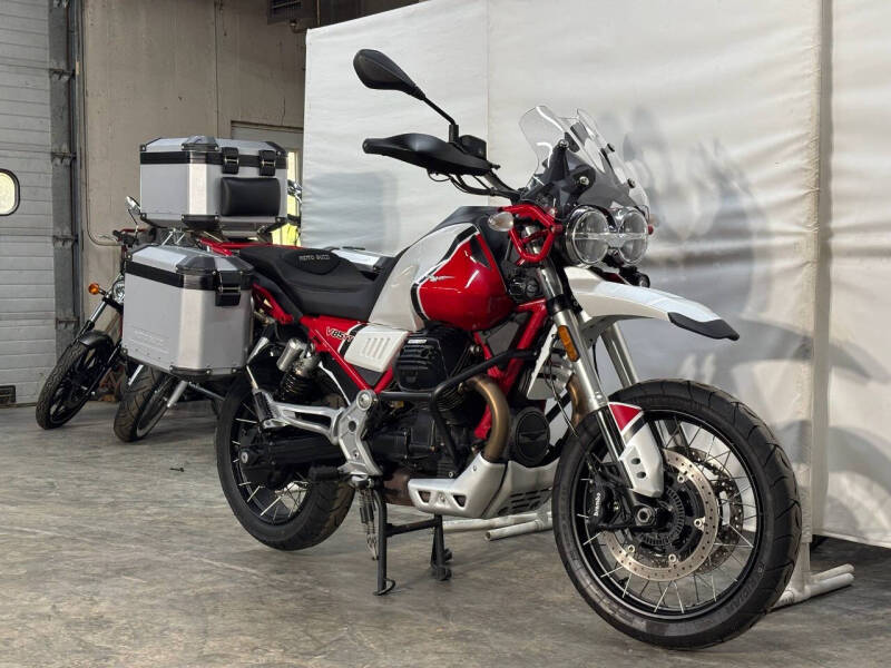 2020 Moto Guzzi V85TT