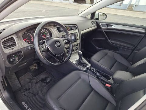 2017 Volkswagen Golf TSI S