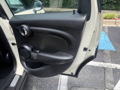 2015 MINI Hardtop 4 Door Cooper