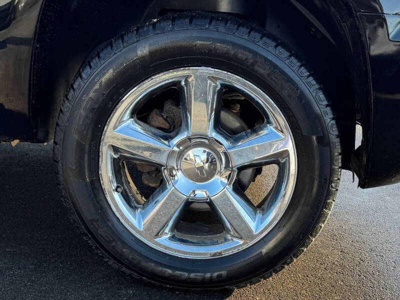 2013 Chevrolet Avalanche LTZ Black Diamond