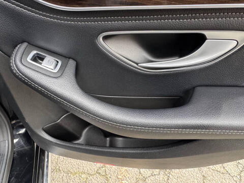 2015 Mercedes-Benz C-Class C 300