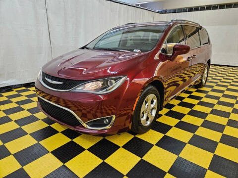 2017 Chrysler Pacifica Touring-L Plus