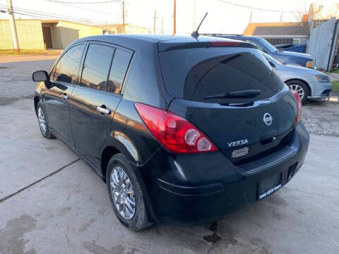 2009 Nissan Versa 1.8 S