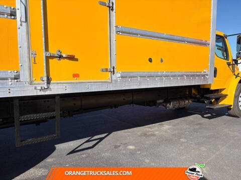 2019 Freightliner M2 106