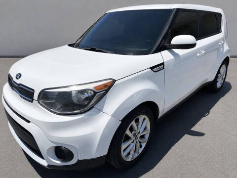 2017 Kia Soul +